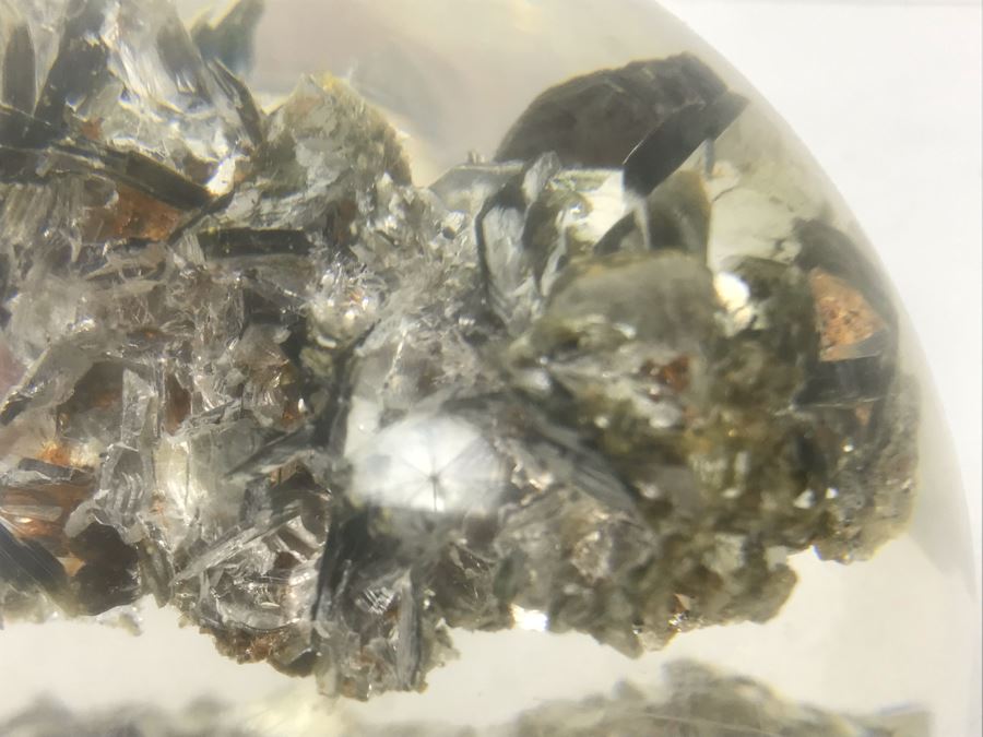 4' Lucite Paperweight With Emio Mico By Bernard Drummond Ltd Los Angeles, California [Photo 7]