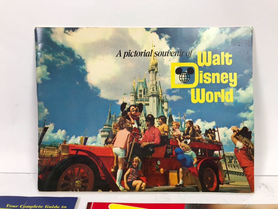 Collectibles Lot With Walt Disney World Glass Tray And Souvenier Book, Michael Jackson Button, Base Metal Ring, (6) Vancouver Canada 1986 World Exposition Medallions And More - See Photos [Photo 14]