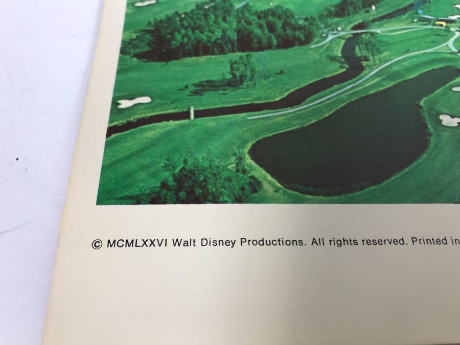 Collectibles Lot With Walt Disney World Glass Tray And Souvenier Book, Michael Jackson Button, Base Metal Ring, (6) Vancouver Canada 1986 World Exposition Medallions And More - See Photos [Photo 18]