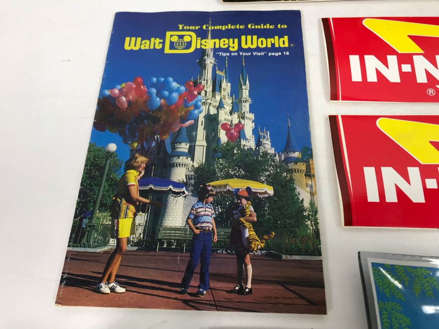 Collectibles Lot With Walt Disney World Glass Tray And Souvenier Book, Michael Jackson Button, Base Metal Ring, (6) Vancouver Canada 1986 World Exposition Medallions And More - See Photos [Photo 15]