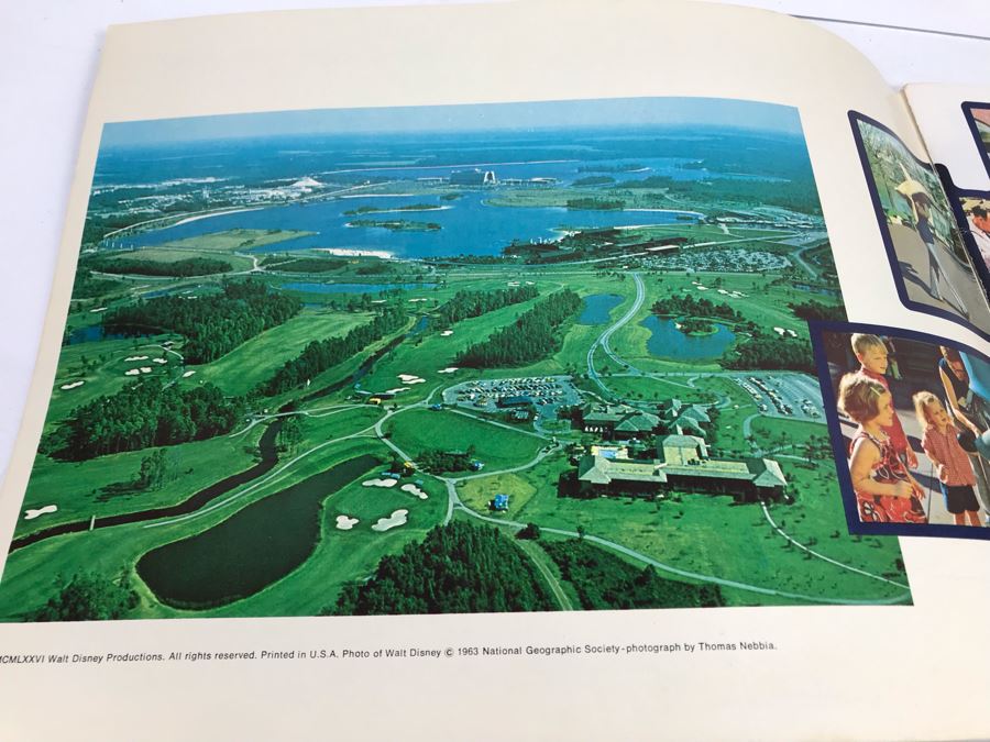 Collectibles Lot With Walt Disney World Glass Tray And Souvenier Book, Michael Jackson Button, Base Metal Ring, (6) Vancouver Canada 1986 World Exposition Medallions And More - See Photos [Photo 17]