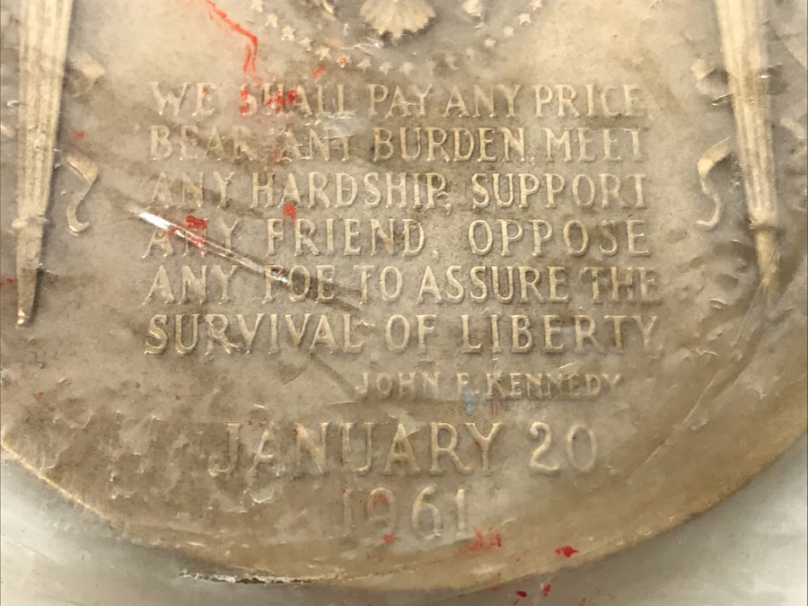 Large Bronze 1961 John F. Kennedy Inauguarted President Medallion And Limited Edition 1995 Chevrolet Corvette Offical Pace Car Commemorative Coin [Photo 7]