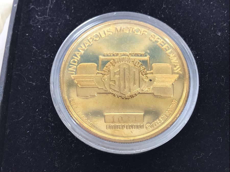 Large Bronze 1961 John F. Kennedy Inauguarted President Medallion And Limited Edition 1995 Chevrolet Corvette Offical Pace Car Commemorative Coin [Photo 11]