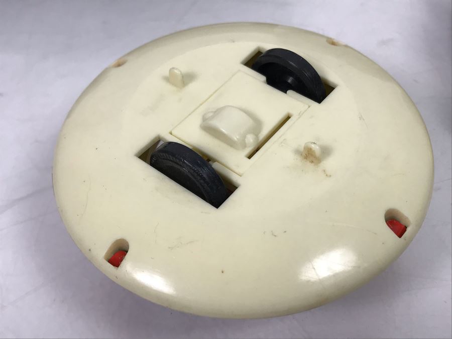 Japan Tin Toy Yellow VW Taxi, UFO Tin Toy Roulette Wheel, Mini Pool Table And Mini Lowe Chess Set [Photo 9]