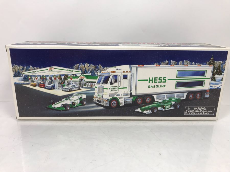 Collectible HESS Toy Truck In Box [Photo 2]