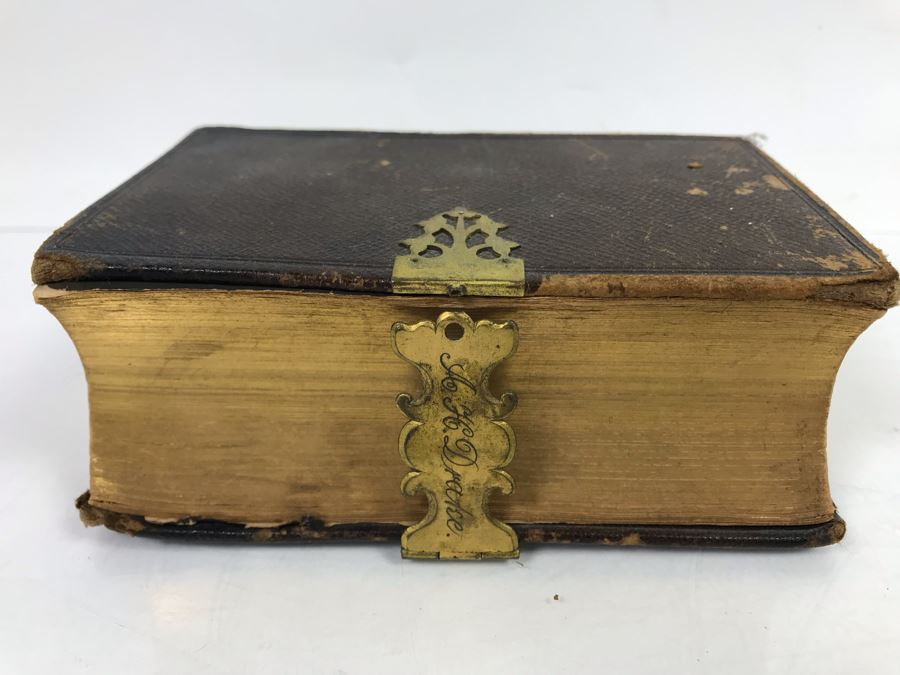 Antique 1860 The Holy Bible By His Majesty's Special Command London England Printed By G. E. Eyre And W. Spottiswoode - Note Binding Needs Repair 6' X 4.5' [Photo 1]