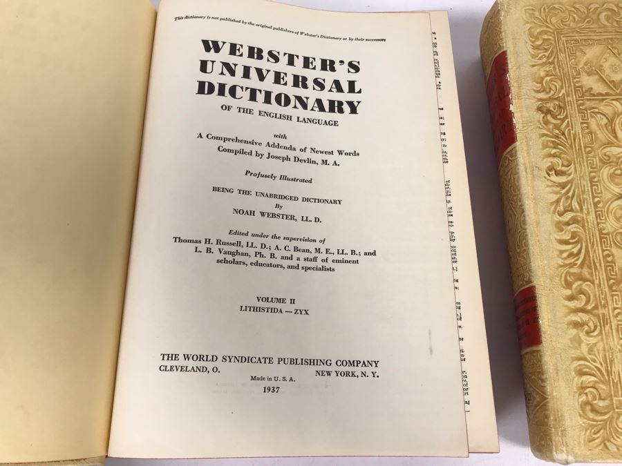 Vintage 1937 2 Volume Webster's Universal Dictionary Of The English Language Profusely Illustrated [Photo 9]