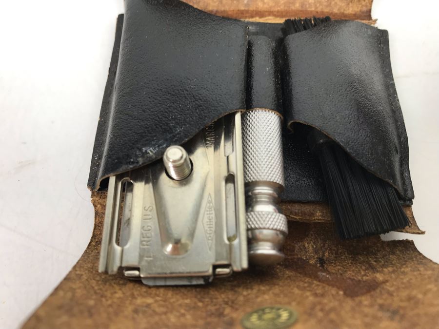 Portable Gillette Razor With Leather Pouch And Ever-Ready Shaver Shaving Kit [Photo 7]
