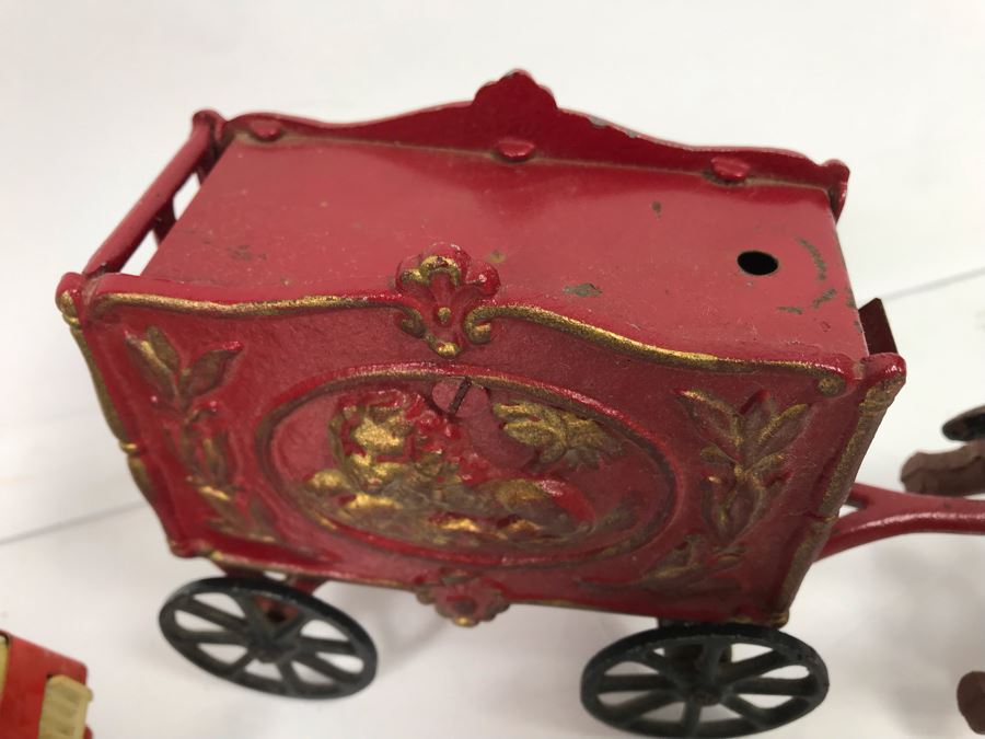 Old Mini Tonka Truck, Vintage Metal Woodpecker Toothpick Grabber Holder And Cast Iron Horse Pulling Circus Wagon [Photo 10]