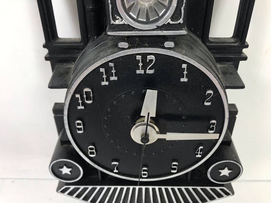 Mastercrafters Train Wall Clock [Photo 5]
