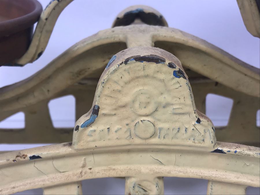 Vintage Cast Iron Balance Scale [Photo 5]