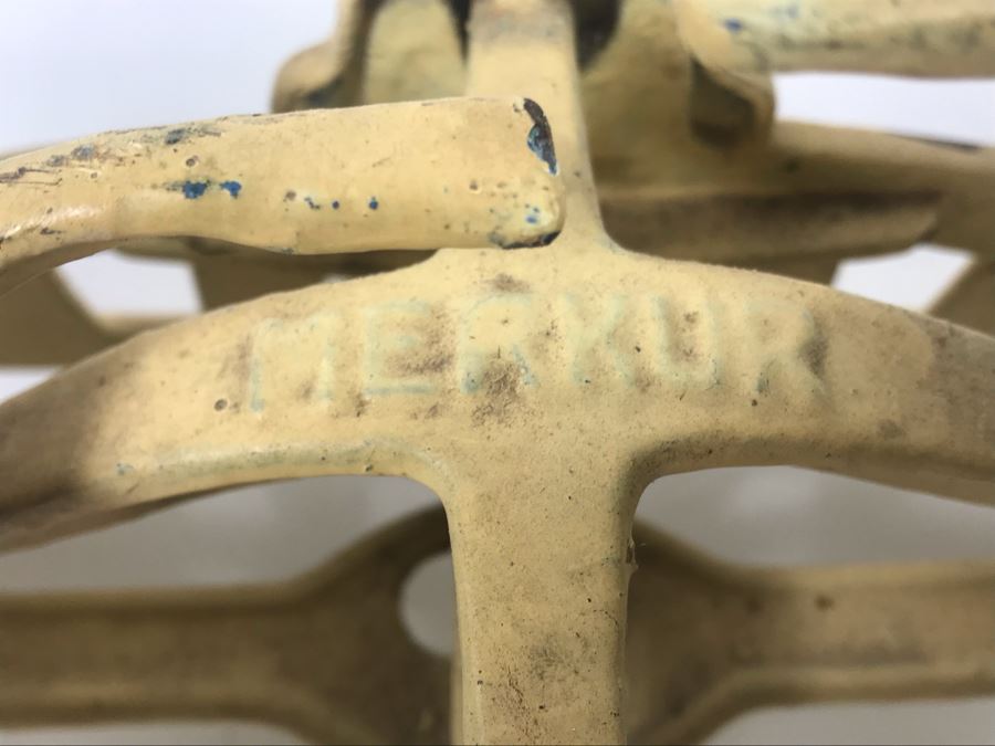 Vintage Cast Iron Balance Scale [Photo 10]