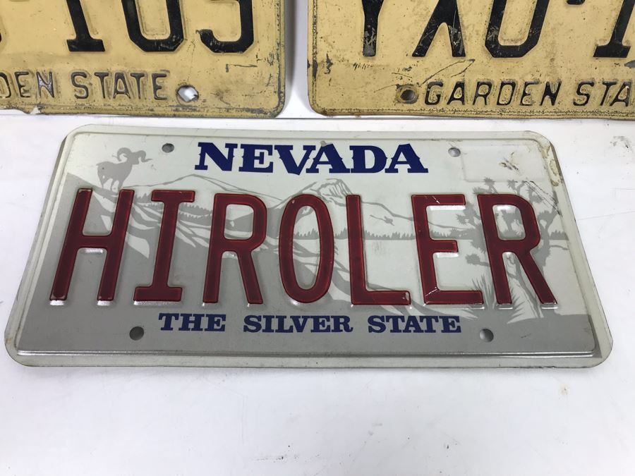 Pair Of Vintage New Jersey License Plates And Souvenir Nevada Hiroler License Plate [Photo 6]