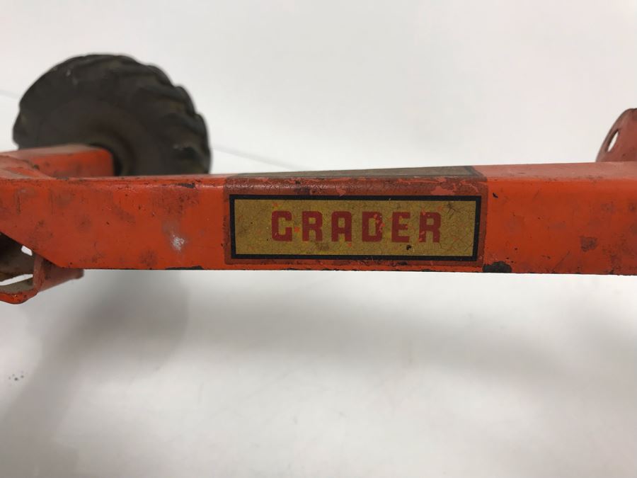 Vintage Structo Grader Steel Toy - Missing Parts [Photo 2]