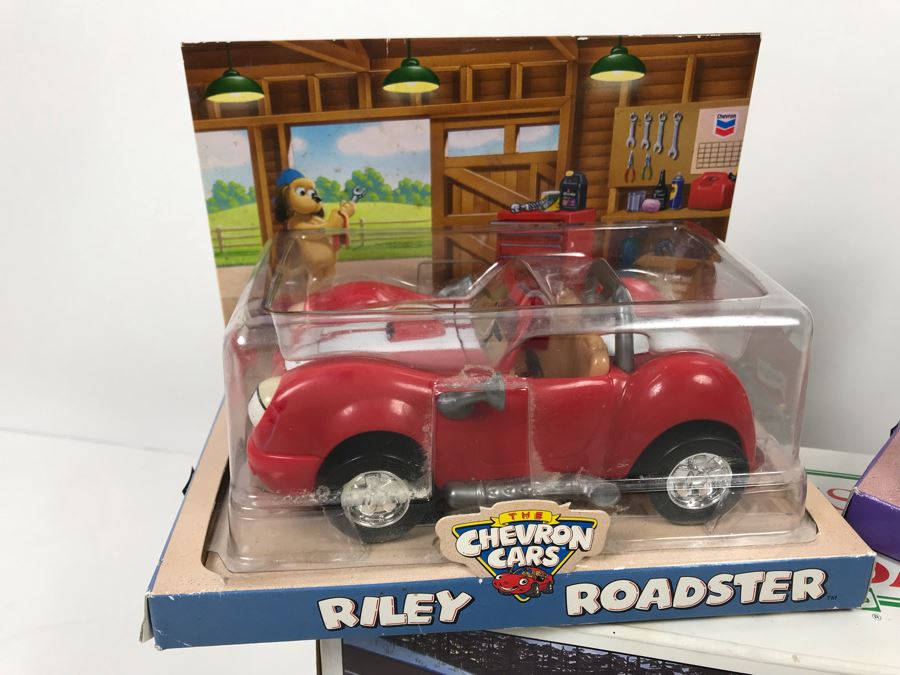 Hess Toy Truck In Box And Pair Of Chevron Cars [Photo 3]