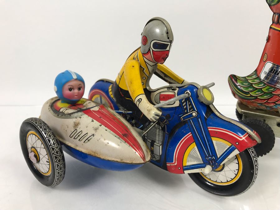 Pair Of Tin Toys [Photo 2]