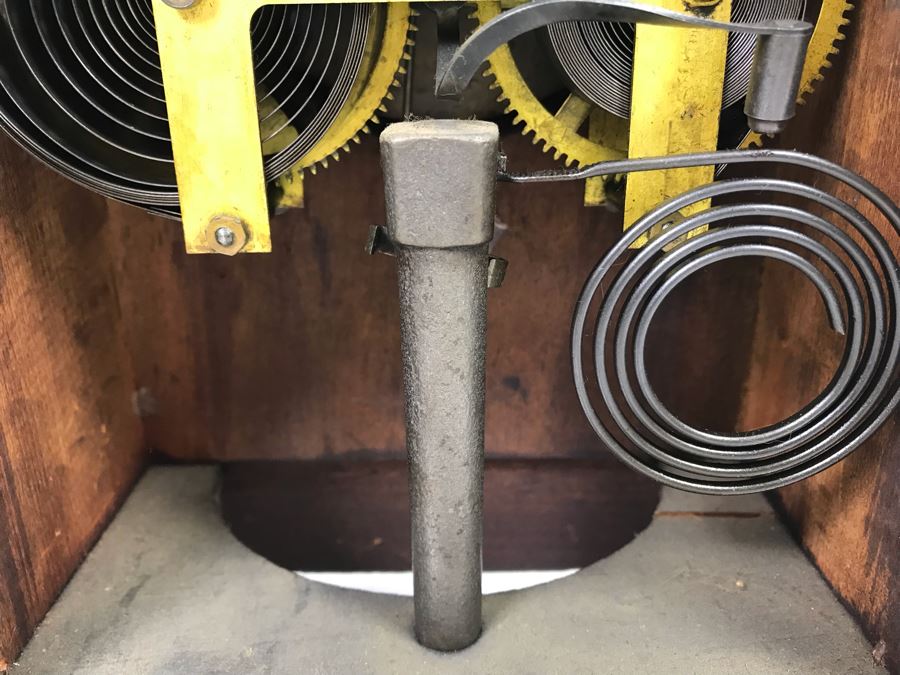 Vintage E. Ingraham Co Bristol Conn Clock - Frame That Holds Glass Face Needs To Be Soldered To Hinge 13'H X 8.5'W [Photo 17]