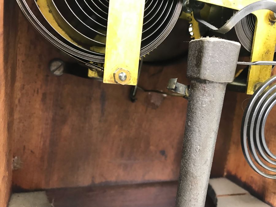 Vintage E. Ingraham Co Bristol Conn Clock - Frame That Holds Glass Face Needs To Be Soldered To Hinge 13'H X 8.5'W [Photo 18]