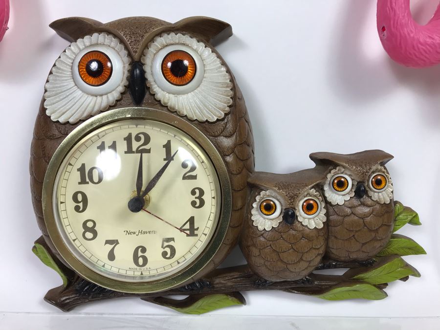 Vintage New Haven Owl Wall Clock And Pair Of Plastic Pink Flamingos [Photo 2]