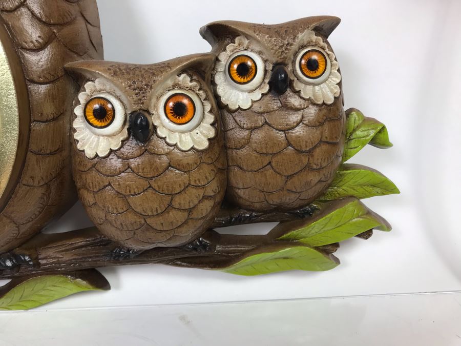 Vintage New Haven Owl Wall Clock And Pair Of Plastic Pink Flamingos [Photo 4]