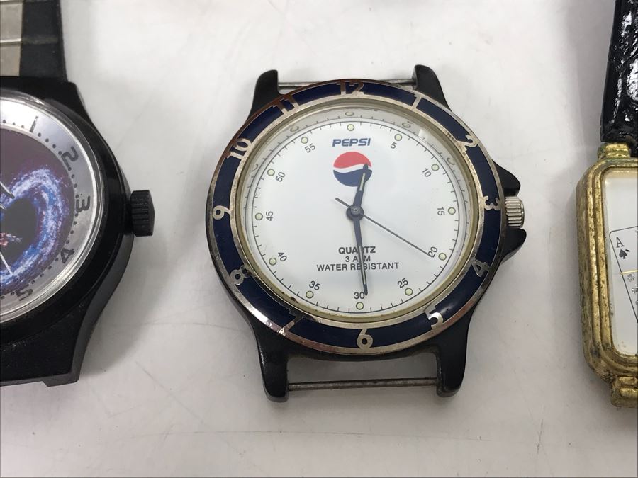 Vintage Wooden Box With Mickey Mouse Watches, The Black Hole Watch, Pepsi Watch, Pearl Playing Cards Watch, Road Runner Watches And Mens Rings [Photo 10]