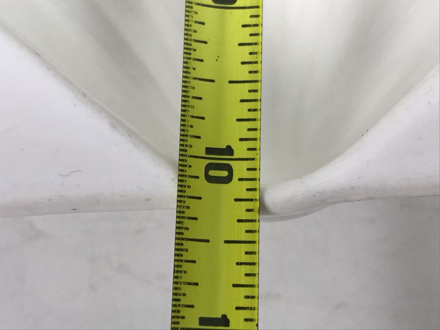 Pfaltzgraff 243 Large Scallop Shell Server Bowl 10'W [Photo 10]