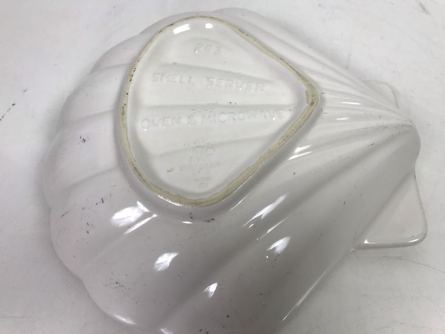 Pfaltzgraff 243 Large Scallop Shell Server Bowl 10'W [Photo 5]
