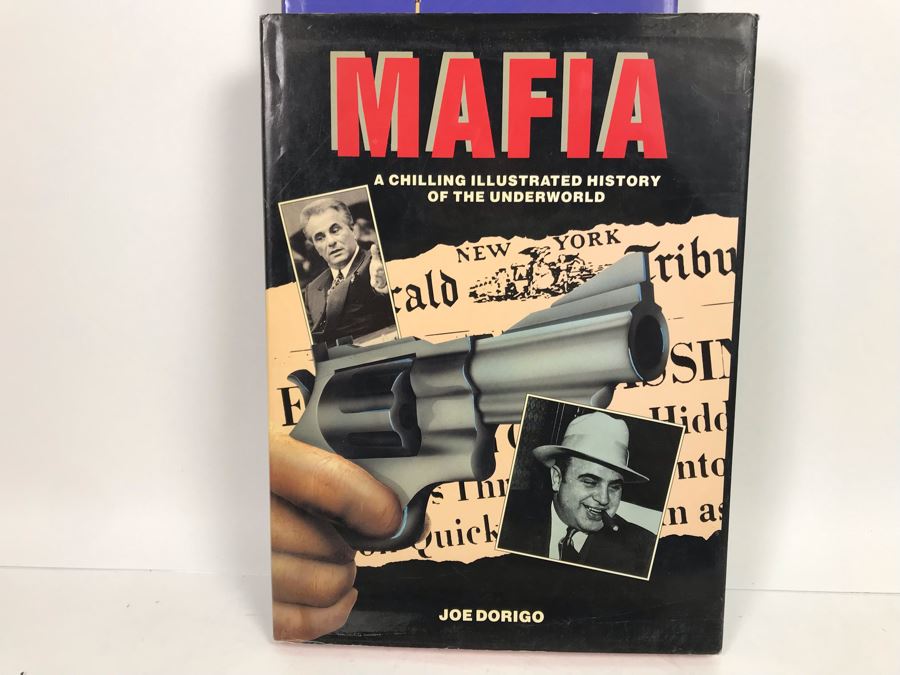 Pair Of Metal Art Deco Bookends By Chase And Book Collection - See Photos [Photo 16]