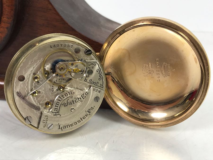 Working Hamilton Watch Co 924 Pocket Watch 17 Jewels Lancaster PA With Handmade Wooden Pocket Watch Display Case [Photo 5]