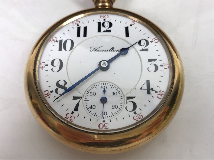 Working Hamilton Watch Co 924 Pocket Watch 17 Jewels Lancaster PA With Handmade Wooden Pocket Watch Display Case [Photo 13]