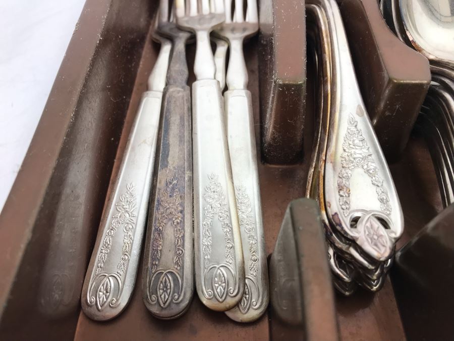 1847 Rogers Bros Silverplate Flatware Set - Two Mixed Patterns [Photo 4]