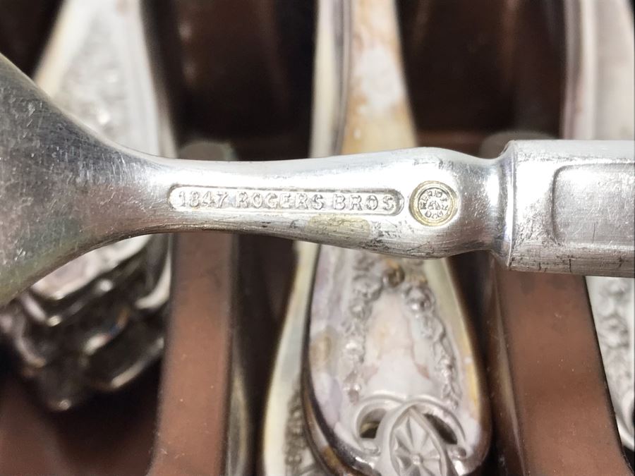 1847 Rogers Bros Silverplate Flatware Set - Two Mixed Patterns [Photo 8]