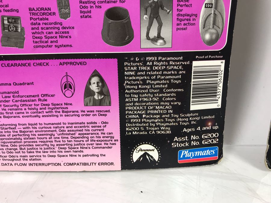 (3) Star Trek Action Figures On Cards [Photo 10]