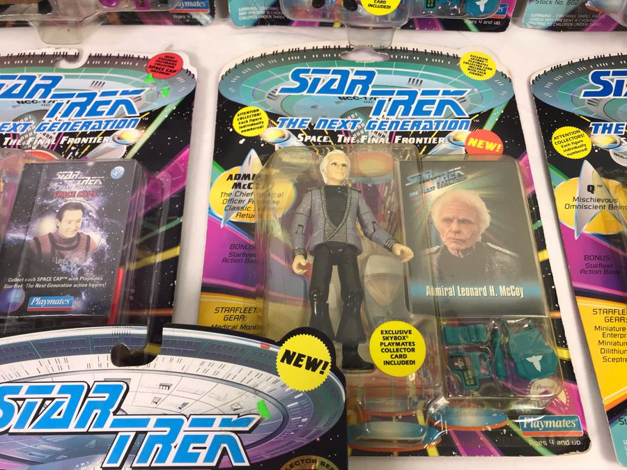 (9) Star Trek The Next Generation Action Figures On Cards [Photo 7]