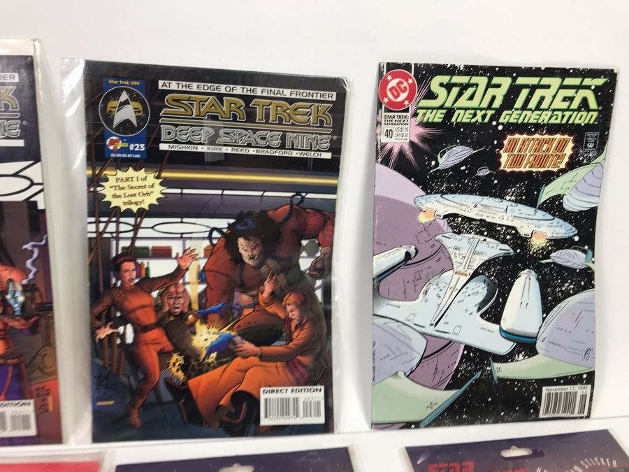 Star Trek Collectibles: Pins, Buttons, Keychains, Comic Books, Sealed Star Trek Trading Cards - See Photos [Photo 15]