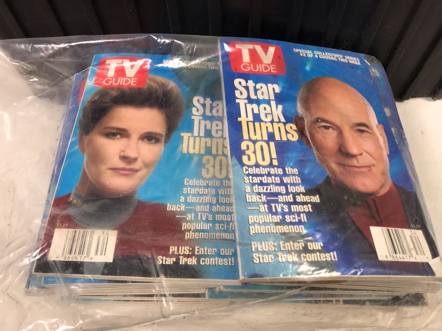 Bin Filled With Star Trek Collectibles Including Star Trek Trading Cards, Star Trek Yo-Yo, Action Figure, Star Trek TV Guides - See Photos [Photo 14]