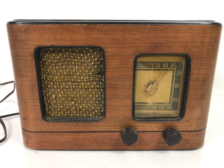 Vintage General Electric Art Deco Wooden Case Tube Radio Untested 11.5' X 7' [Photo 3]