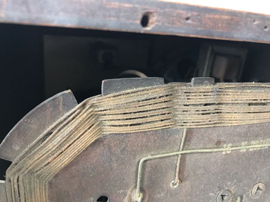 Vintage General Electric Art Deco Wooden Case Tube Radio Untested 11.5' X 7' [Photo 8]