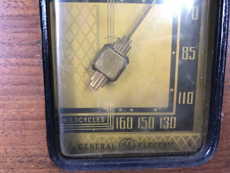Vintage General Electric Art Deco Wooden Case Tube Radio Untested 11.5' X 7' [Photo 5]