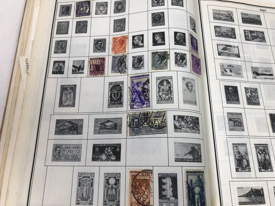 Vintage Stamp Album Book - See Photos For Some Of The Stamps [Photo 13]