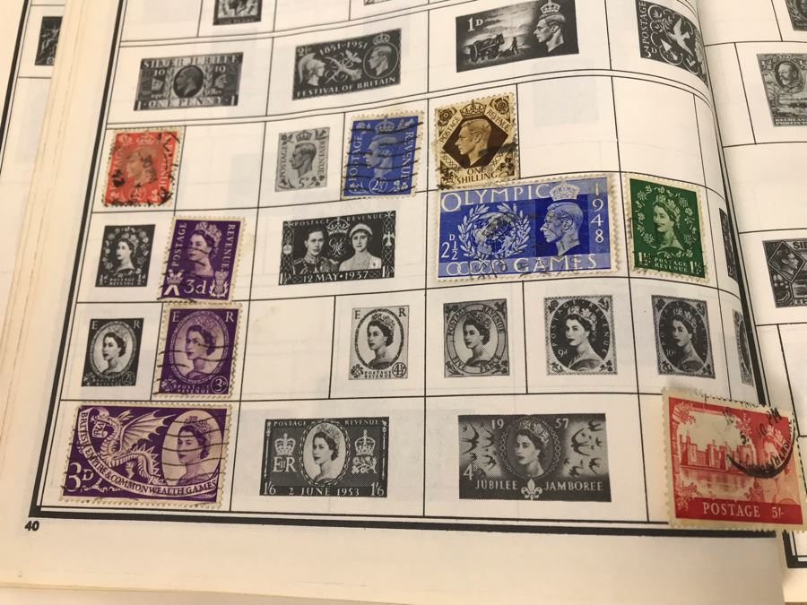 Vintage Stamp Album Book - See Photos For Some Of The Stamps [Photo 10]