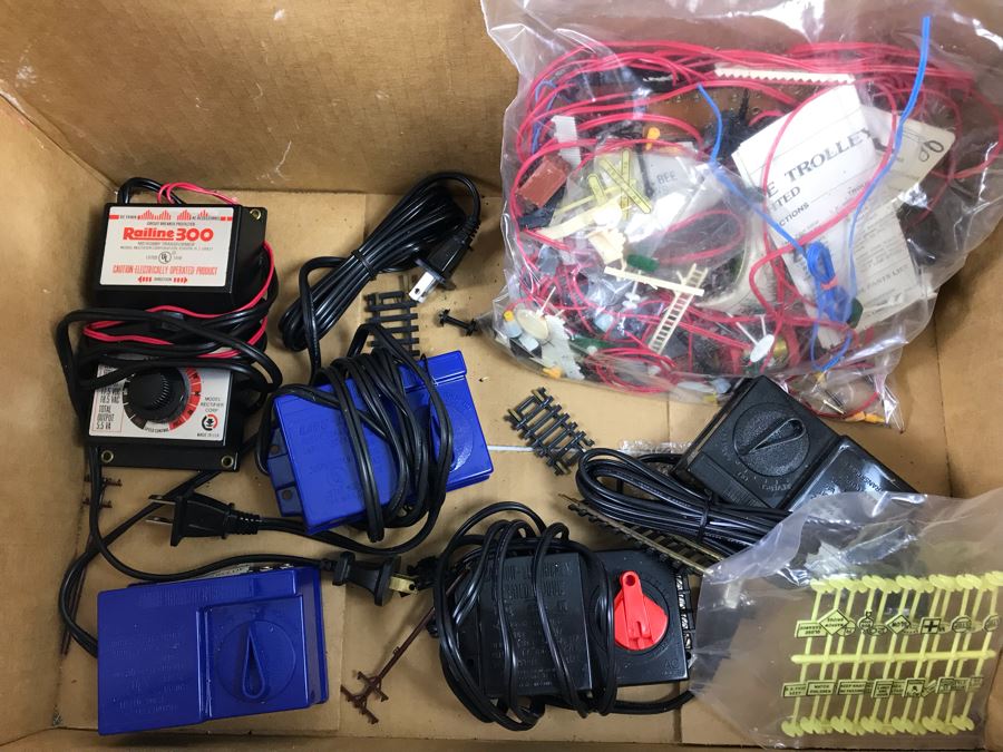 Toy Train Lot With Trains, Tracks, Transformers, Accessories And Books - See Photos [Photo 20]