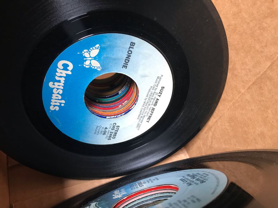 45RPM Vinyl Record Lot With Mainly 60s 70s Rock, Soul [Photo 12]