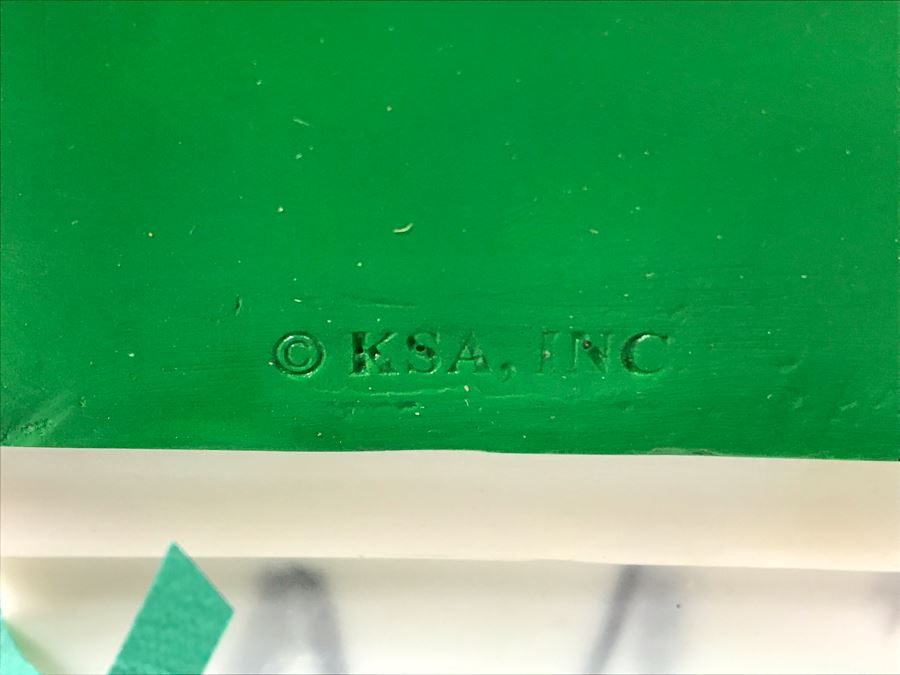 Irish Santa Bust Retails $135 [Photo 8]