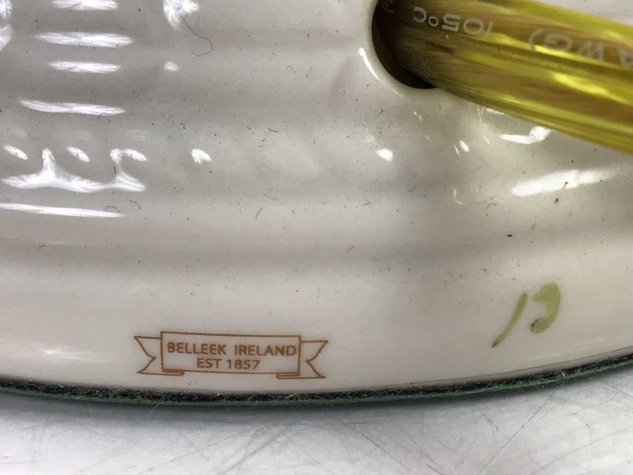 New Belleek Fine Parian China Lamp Ireland Retails $165 [Photo 10]