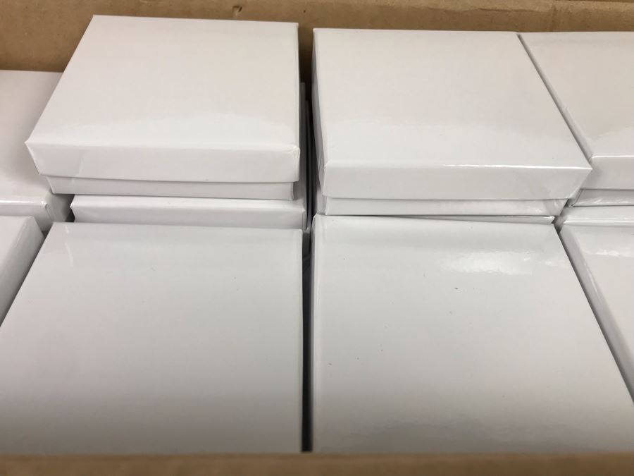 Box Of 95 New Jewelry Boxes 3.5 X 3.5 X 1.5 White Krome XJ33 [Photo 6]
