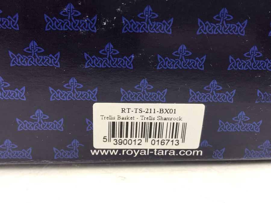 (3) New Royal Tara Fine Bone China Ireland Pieces (2) Planters And (1) Irish Harp - Trellis Shamrock Retails $137 [Photo 13]