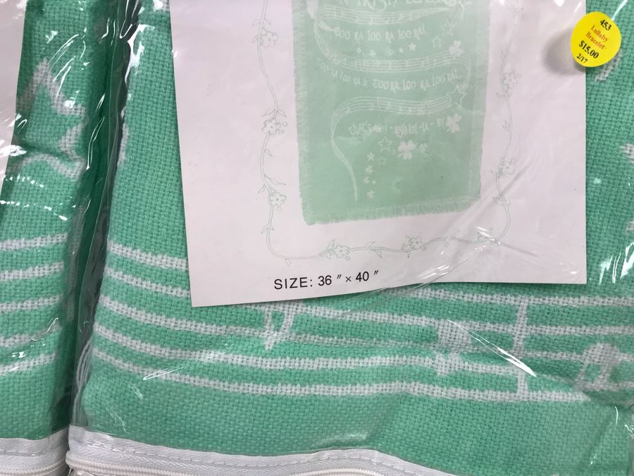 New (2) Irish Linen Gents Hankie And (4) Irish Lullaby Baby Blankets Retails $96 [Photo 8]