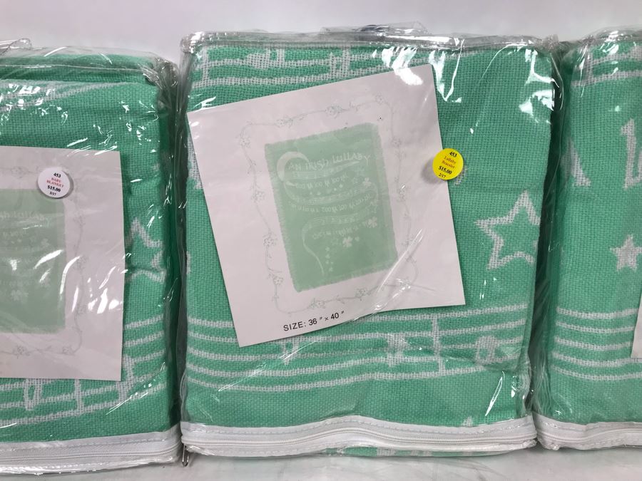 New (2) Irish Linen Gents Hankie And (4) Irish Lullaby Baby Blankets Retails $96 [Photo 5]