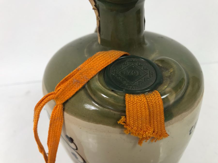 Vintage Irish Tullamore Dew Blended Irish Whiskey Jug [Photo 3]